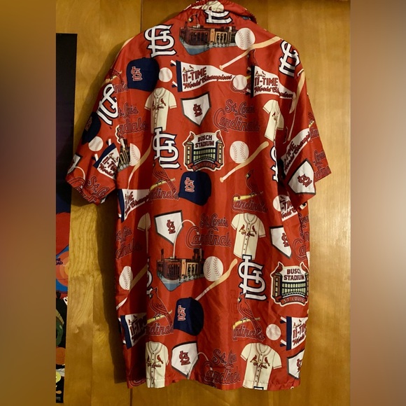 St. Louis Cardinals MLB Polyester Casual Hawaiian Poly Red Button Shirt Men's XL - Picture 2 of 3
